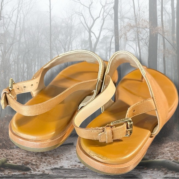 Cole Haan ‘Ainsley Grand T-Strap Sandals’ in Tan & Gold Metallic Leather Size 7 - Picture 11 of 16